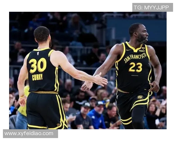 勇士与雷霆季后赛精彩对决比分回顾与分析